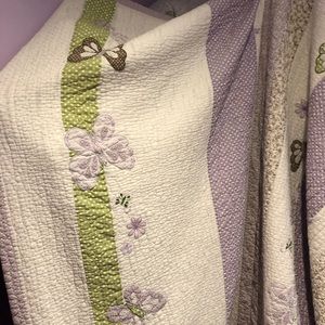 Girls butterfly quilt. Size full